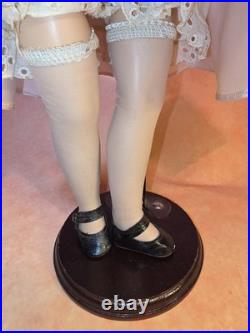 14 Madame Alexander Alice In Wonderland Doll 1950s With Curler Set. Maggie Face
