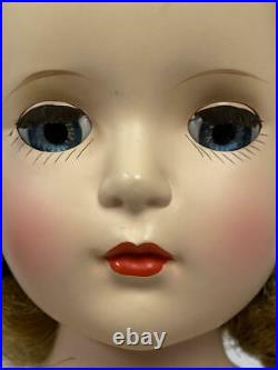18 Vintage Madame Alexander Queen Elizabeth Margaret Face Walker Doll