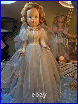 18 Vintage Madame Alexander Wendy Bride Walker Doll All Original