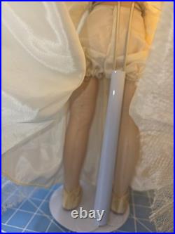 18 Vintage Madame Alexander Wendy Bride Walker Doll All Original