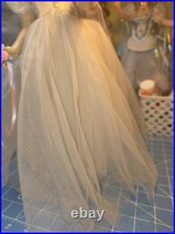 18 Vintage Madame Alexander Wendy Bride Walker Doll All Original