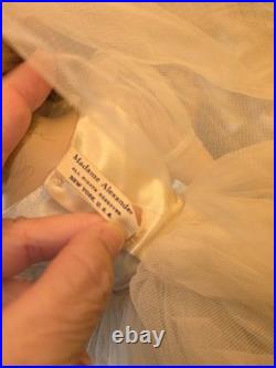 18 Vintage Madame Alexander Wendy Bride Walker Doll All Original