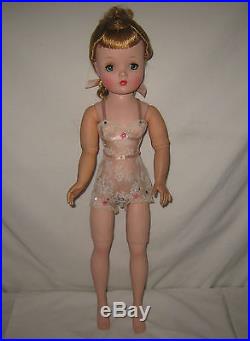 1950's Madame Alexander 20 Plastic & Vinyl Cissy Doll in Tagged Dress MY12
