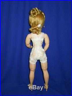1950's Madame Alexander 20 blonde Cissy doll