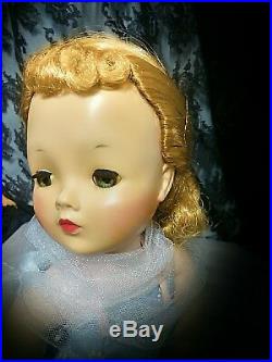 1950s 21 inch Madame Alexander Tagged Cissy doll