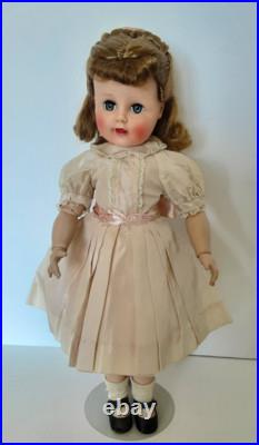 1951 Madelaine Jointed Madame Alexander Doll All original 16