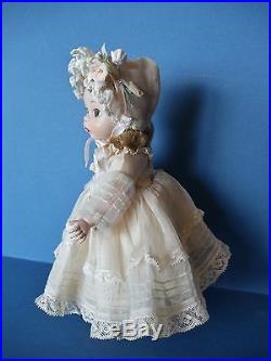 1953 LITTLE SOUTHERN GIRL Strung Madame Alexander-Kins Doll