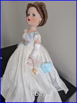 1998 Limited Edition 16 Queen Elizabeth II Madame Alexander Porcelain Doll