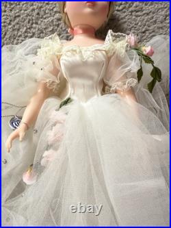 1999 Doll Of The Year Madame Alexander #22700 Classic Ballerina