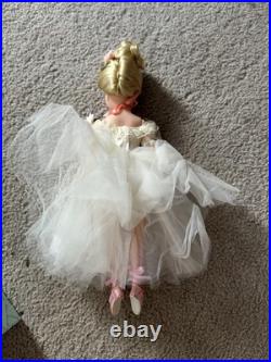 1999 Doll Of The Year Madame Alexander #22700 Classic Ballerina