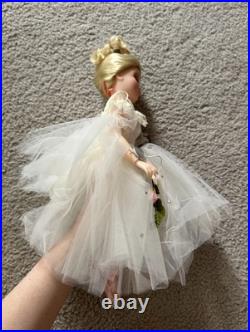 1999 Doll Of The Year Madame Alexander #22700 Classic Ballerina