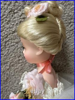 1999 Doll Of The Year Madame Alexander #22700 Classic Ballerina