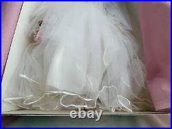 1999 Madame Alexander 16 Classic Bride Doll 22690