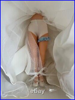 1999 Madame Alexander 16 Classic Bride Doll 22690