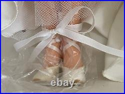 1999 Madame Alexander 16 Classic Bride Doll 22690