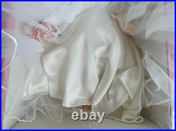 1999 Madame Alexander 16 Classic Bride Doll 22690