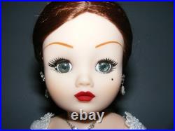 2001 Madame Alexander 21 CISSY Doll Promise Of Spring Modern Limited Edition