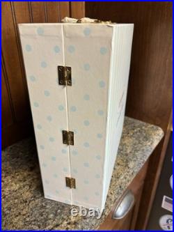 2002 Madame Alexander Calendar Girls Case & 12 Dolls Complete Nrfb Mint