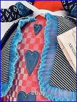 2011 Madame Alexander QUEEN OF HEARTS Cissette 10 Doll #61725 MINT With Stand