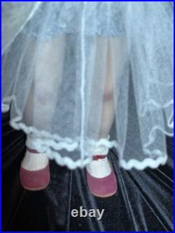 20 Vintage Madame Alexander Maggie Walker Doll