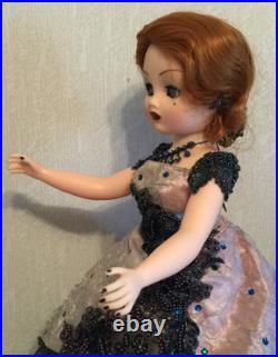 21 Madame Alexander 2000 CISSY PEACOCK ROSE LIMITED EDITION # 019/200 (Y46)