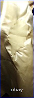 21 Madame Alexander Jacqueline Kennedy INAUGURAL BALL Doll