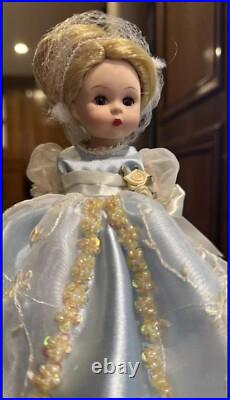 4 Madame Alexander Dolls Hello Kitty, see store postings of all in detail