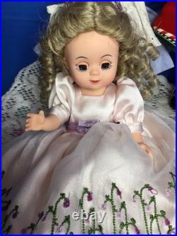 A Lot Of 5 Madame Alexander Dolls 8