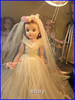BEAUTIFUL 15 Madame Alexander Jointed Elise Bride Doll Circa 1957