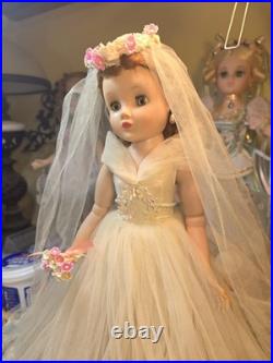 BEAUTIFUL 15 Madame Alexander Jointed Elise Bride Doll Circa 1957
