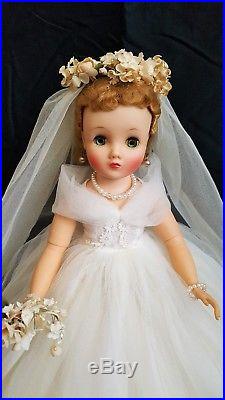 BEAUTIFUL Vintage 1950's Madame Alexander Elise BRIDE Doll ALL ORIGINAL