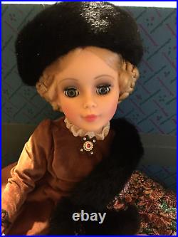 Beautiful Natasha Madame Alexander Russian Beauty Doll #2255 Original Box withtag