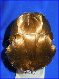 Beautiful vintage auburn wig, short chignon Madame Alexander 20 Cissy doll