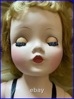 CISSY Doll Blonde High Color