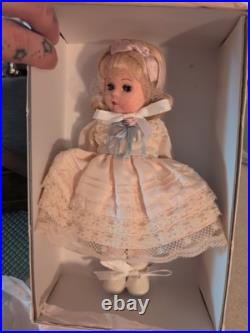 Exquisite Madame Alexander Doll, Sweet Silk Victorian 25040, with Tag In Box