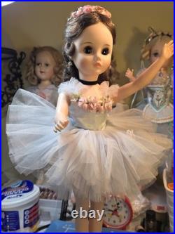 Gorgeous! Madame Alexander 17 Retired 1966 Dark Eyed Elise Ballerina All Orig