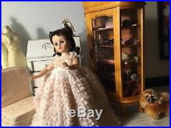 Gorgeous Madame Alexander ELISE 16 1964 BRUNETTE IN PEACHY/PINK BALL GOWN WOW