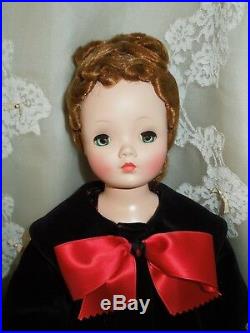 Gorgeous Vintage 1950's Madame Alexander 20 Cissy doll