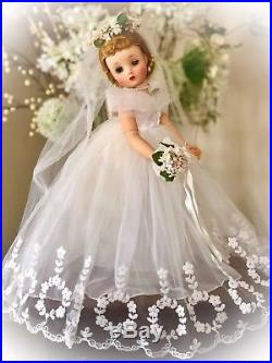 Gorgeous Vintage 1957 Madame Alexander 16.5 Elise Bride Doll