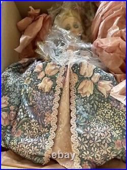 Gorgeous Vintage Madame Alexander Cissy 21 Portrait Doll Marie Antoinette NIB