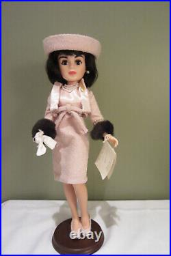 Jackie Kennedy Doll No 17450 Madame Alexander 21 1997 Travel Collection Vintage