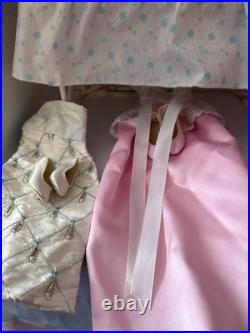 Jackie Kennedy Madame Alexander 3cases Vanity&chair2outfits Beautiful Set-rare