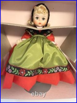 LOT of 12 Vintage 1970 & 1980s Madame Alexander 8 World International Dolls