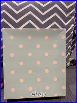 MADAME ALEXANDER 8 SIGNED INTERNATIONAL DOLL. EL SALVADORE With FRUIT BASK