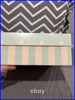 MADAME ALEXANDER 8 SIGNED INTERNATIONAL DOLL. EL SALVADORE With FRUIT BASK