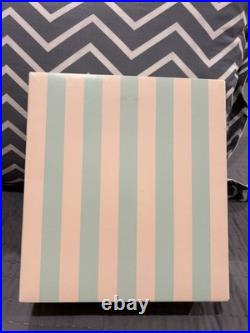 MADAME ALEXANDER 8 SIGNED INTERNATIONAL DOLL. EL SALVADORE With FRUIT BASK