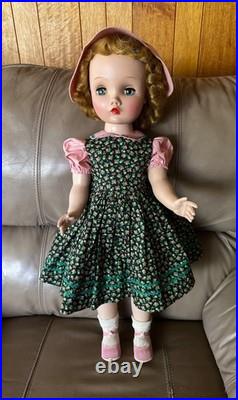 MA 1950s Madame Alexander Winnie Walker 24 Tall Doll in Original Outfit (2698)