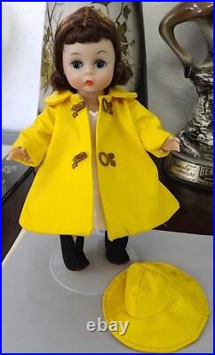 MA Madame Alexander Wendy Kin BKW Walker DOLL in Yellow Rainy Day Outfit (2498)