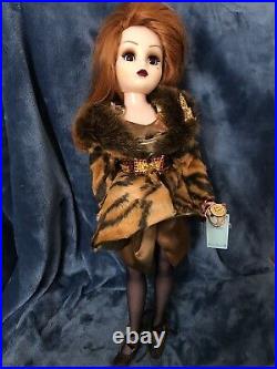 Madam Alexander Cissy Milan 21 Doll 1998 Vintage