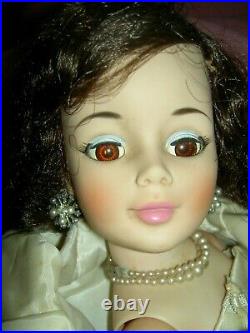 Madame Alexander 1961 vintage, Jacqueline Kennedy, 21 doll #2210 Inaugural Ball